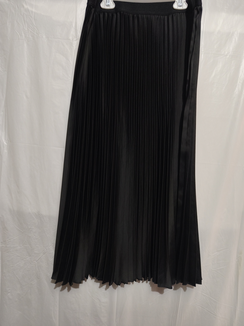 H&M Black Pleated Maxi Skirt - Picture 2 of 6